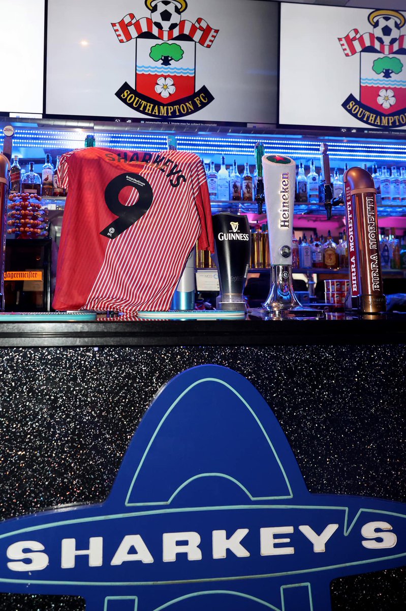 SharkeysSports's tweet photo. We are delighted to announce our new two-year regional partnership with @SouthamptonFC ⚽

To find out more about our new and exciting partnership click the link below! 🦈

https://t.co/HejIajMPs2 

#SaintsFC #SharkeysSportsBar https://t.co/t8mPKdBTIV