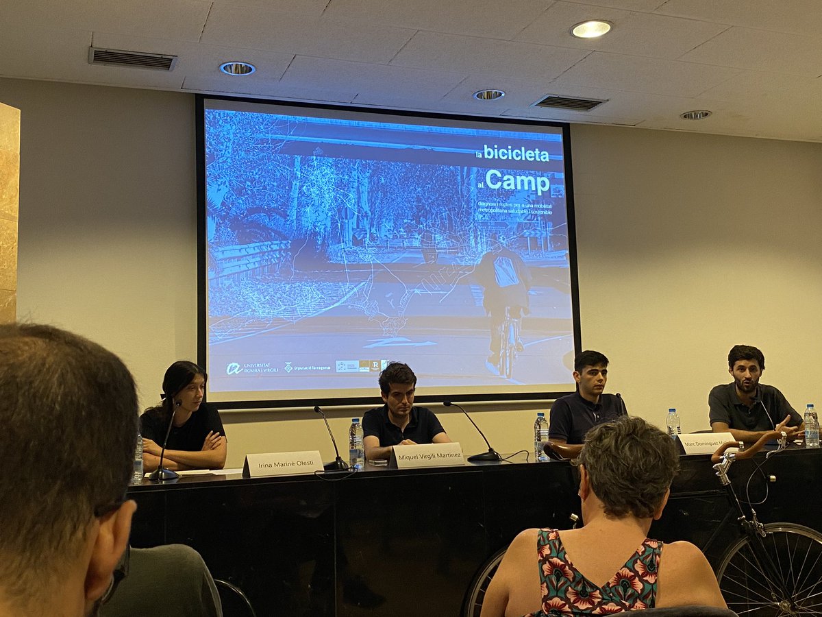 Presentació del llibre La Bicicleta al #CampDeTarragona demonstrant l’alt ús potencial de la bici a l’escala urbana i interurbana. Resultats esperançadors i que sigui un inici d’un repensament de la mobilitat inter/urbana! 💡