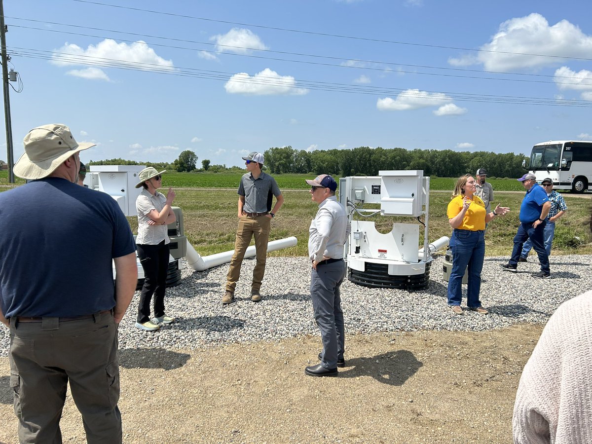 Matt Helmers (@isuagwatermgmt) on Twitter photo Two lift stations at this site. One captures drainage and one collects surface water. <a href="/LPeaseUMN/">Lindsay Pease</a> Two lift stations at this site. One captures drainage and one collects surface water. <a href="/LPeaseUMN/">Lindsay Pease</a>