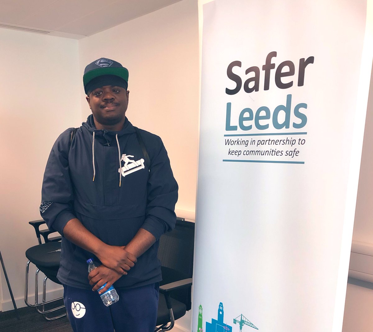 ✳️1/2 Gr8 
#LeedsStreetSupport meeting 2day with insightful poems from <a href="/SurfingSofas/">Surfing Sofas</a> sharing 3 of his emotional, heartfelt, person centred creatives
#Reflection
#PeopleFirst✊🏽
✳️Listen 2 ‘Drugs Gives Hugs’ about addiction🥲✊🏽RT⬇️podcast 2 follow
TY so much Darren💎
#SupportChange