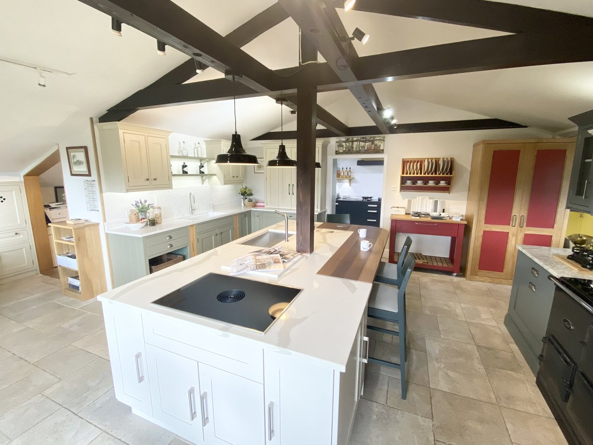KesseboehmerUK's tweet photo. An absolute pleasure to meet with the team @JMInteriors1 in Kent; the most beautiful studio we’ve seen in a long time, showcasing truly bespoke British kitchens and the very best of our #cleverstorage range. #interiordesign #kitchendesign https://t.co/XS6gG9HXmw
