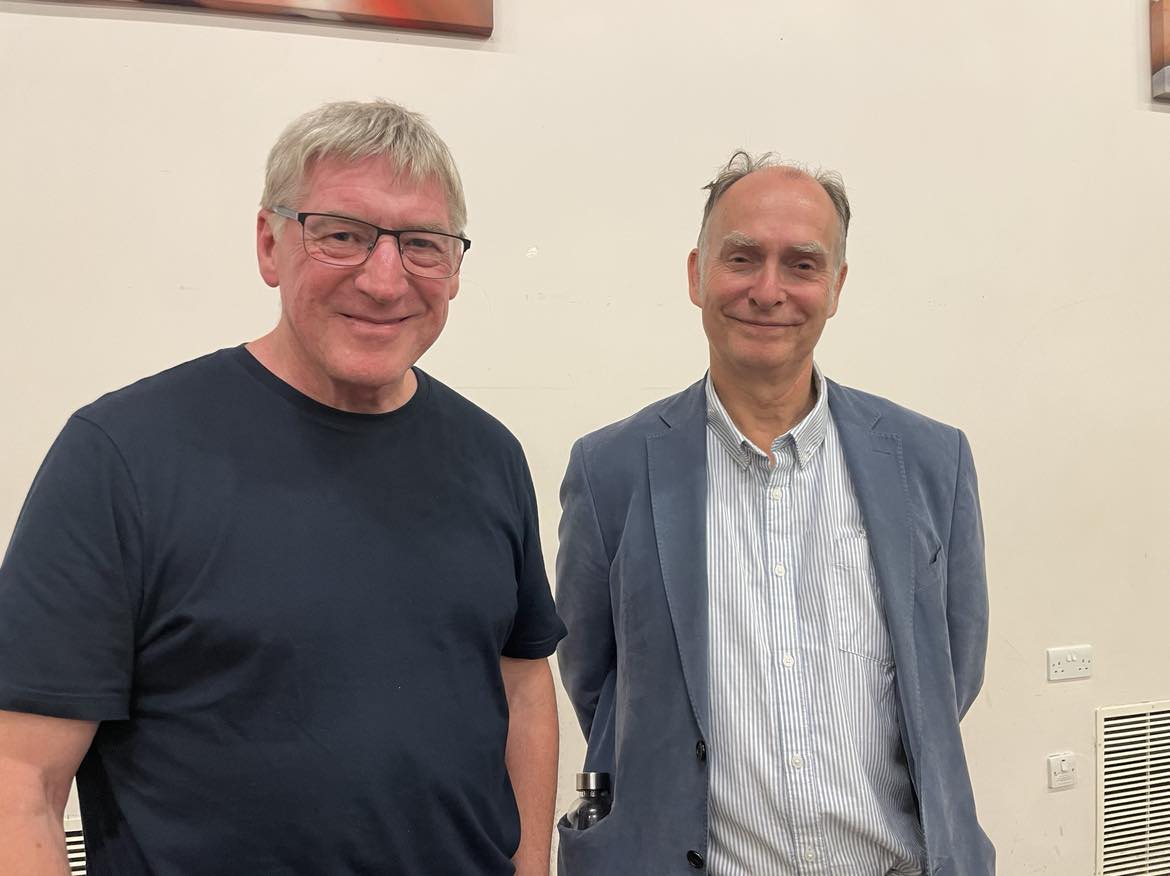 thechoir's tweet photo. At our latest rehearsal for the @bbcproms , @DTConductor was joined by #AdrianPartington, the Grammy-nominated director of the #BBCNationalChorusofWales.
We'll be performing with @BBCNOW and chorus in #Prom21 on 31st July.
https://t.co/xOp94ibPzo https://t.co/duuCReyBDP