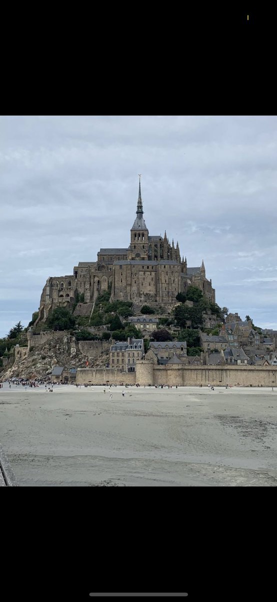 Le Mont Saint Michel aujourd’hui. #nwhsenfrance @NunneryWoodHS 🇫🇷