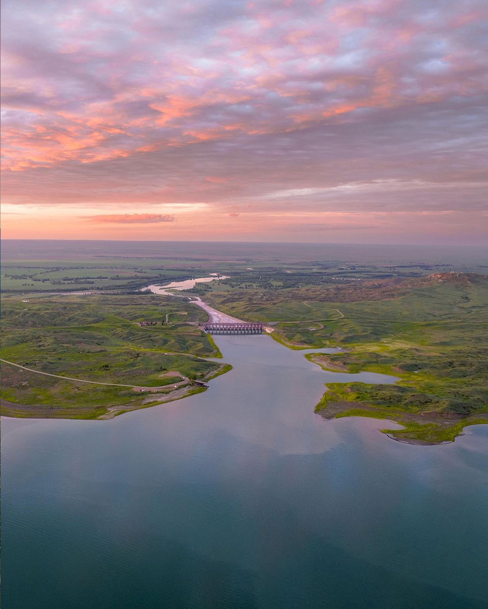 NEMTTOURISM's tweet image. We love those summer perfect nights with those perfect summer sunsets in Big Sky Country.

📷 instagram.com/andyaustinphoto

#MissouriRiverCountry #NortheastMontana #MoreRoomToRoam #TravelMontana #ExperienceMontana #406 #LastBestPlace #BigSkyCountry #MontanaMoment
⁠