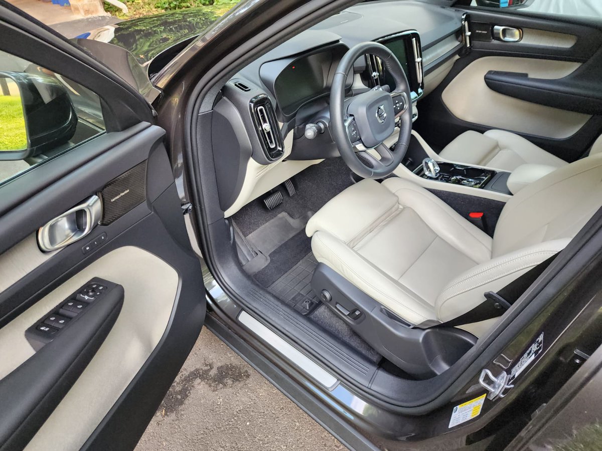 FairfaxVolvo's tweet photo. Ever wondered what it's like to have a car so clean, you can see your reflection in it?

Wonder no more. Get your vehicle detailed by Ecosteamobile at your location and at your convenience.

Learn more: https://t.co/V8YObxKbYT

#steamcleaning #autodetailing #luxurycarwash https://t.co/a0L6ckuSd4