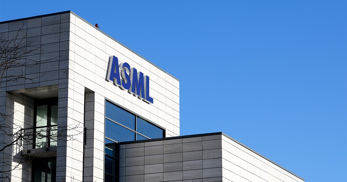 EETimes_EU's tweet image. Due to higher revenue for deep ultraviolet (#DUV) #lithography systems and despite heightened market uncertainties, @ASMLcompany has raised its sales guidance for 2023. #semiconductorindustry eetimes.eu/asml-ups-2023-…