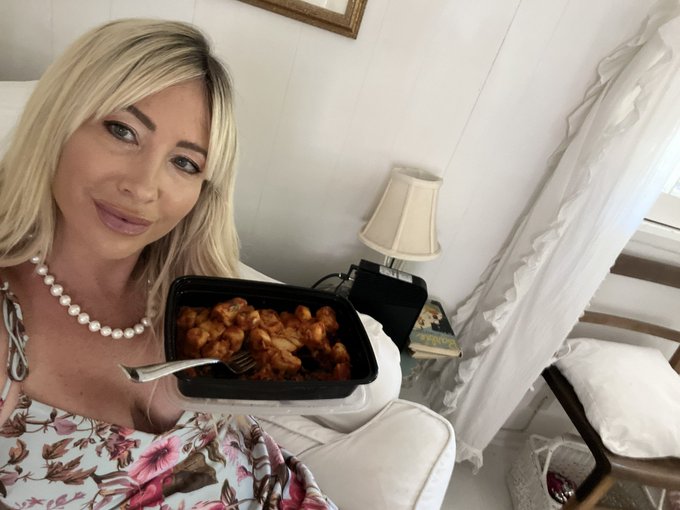 Delicious 🍝 https://t.co/oqslXpYQPx<a href="/tag/frenchie"class="tags"><span>#frenchie</span></a>