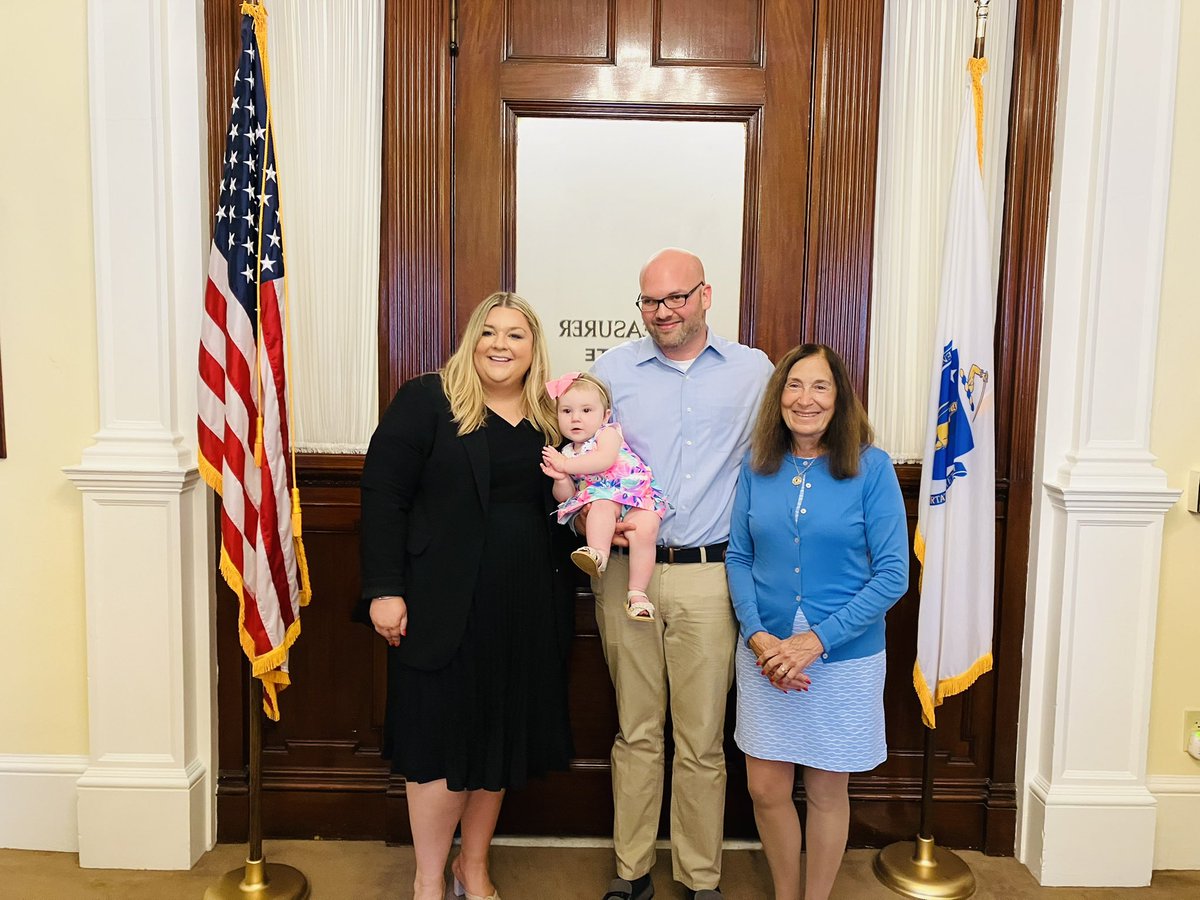 MassTreasury's tweet photo. Congratulations to newly appointed Deputy Treasurer, @Chandra_Bork! Her outstanding commitment, leadership and hard work are truly invaluable to @MassTreasury! https://t.co/IOJ6qFbiOj
