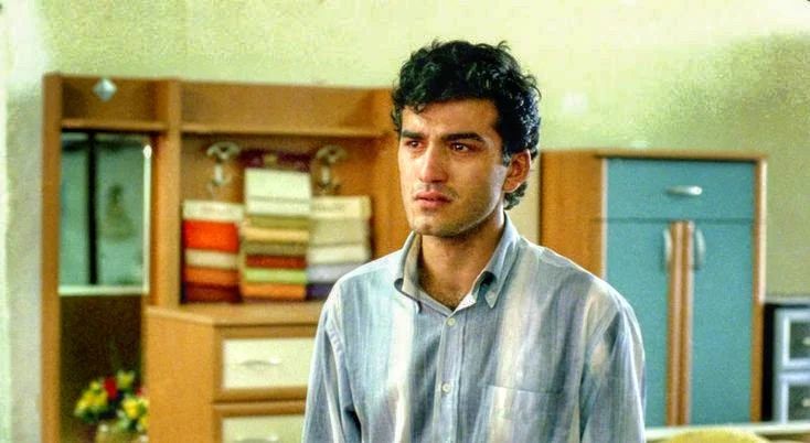 diyorsun ki, "tamam şu eşiği de geçeyim sonrası düzlük" düzlük sandığın yere geliyorsun, bir bakıyorsun orası da yokuşmuş. hiç bitmiyor