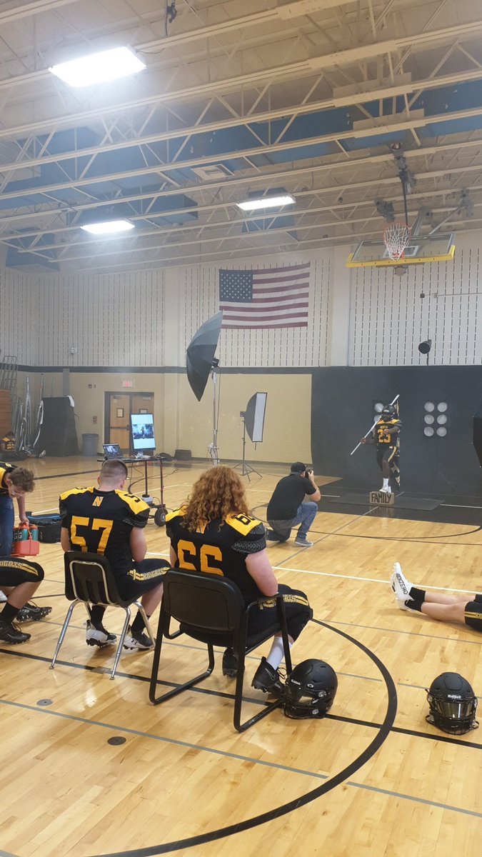Been a long time coming. Media day pictures for this year's seniors!
#OATH #FAMILY