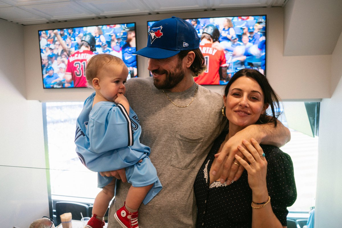 SamHuntMusic tweet picture