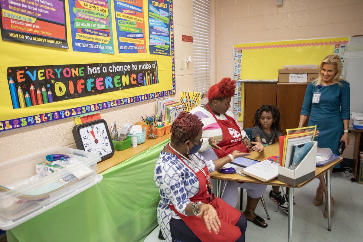 MayorDeegan's tweet photo. I loved seeing the @READ_USA Literacy Tutoring Program in action! Improving grade level reading will be a top priority as we look to a renewed and reinvigorated Jacksonville Journey. #ReadJax https://t.co/PUDgGkd83w