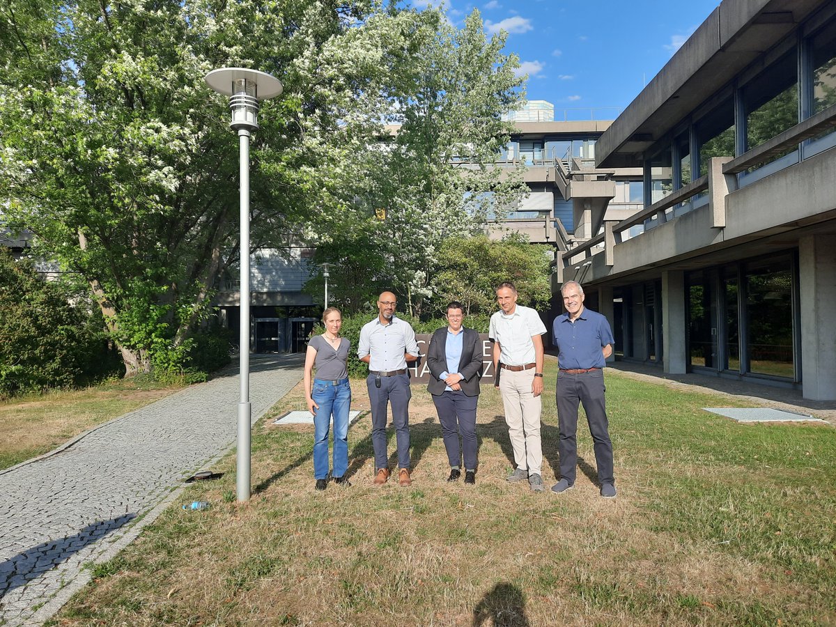 crc_325 (@crc_325) on Twitter photo This summer semester closes with a fantastic presentation by <a href="/AlisonWendlandt/">Alison Wendlandt</a>! Many thank`s for sharing insights into 'Selective Catalytic Isomerization Reactions'. Now we are looking forward to our #LIT'23 conference full of excitement and anticipation 👉crc325.de/news/lit-confe… This summer semester closes with a fantastic presentation by <a href="/AlisonWendlandt/">Alison Wendlandt</a>! Many thank`s for sharing insights into 'Selective Catalytic Isomerization Reactions'. Now we are looking forward to our #LIT'23 conference full of excitement and anticipation 👉crc325.de/news/lit-confe…