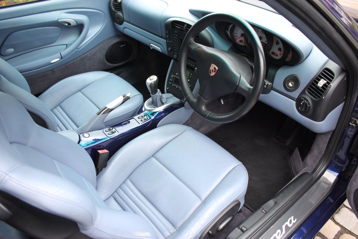 Divinedetail tweet media