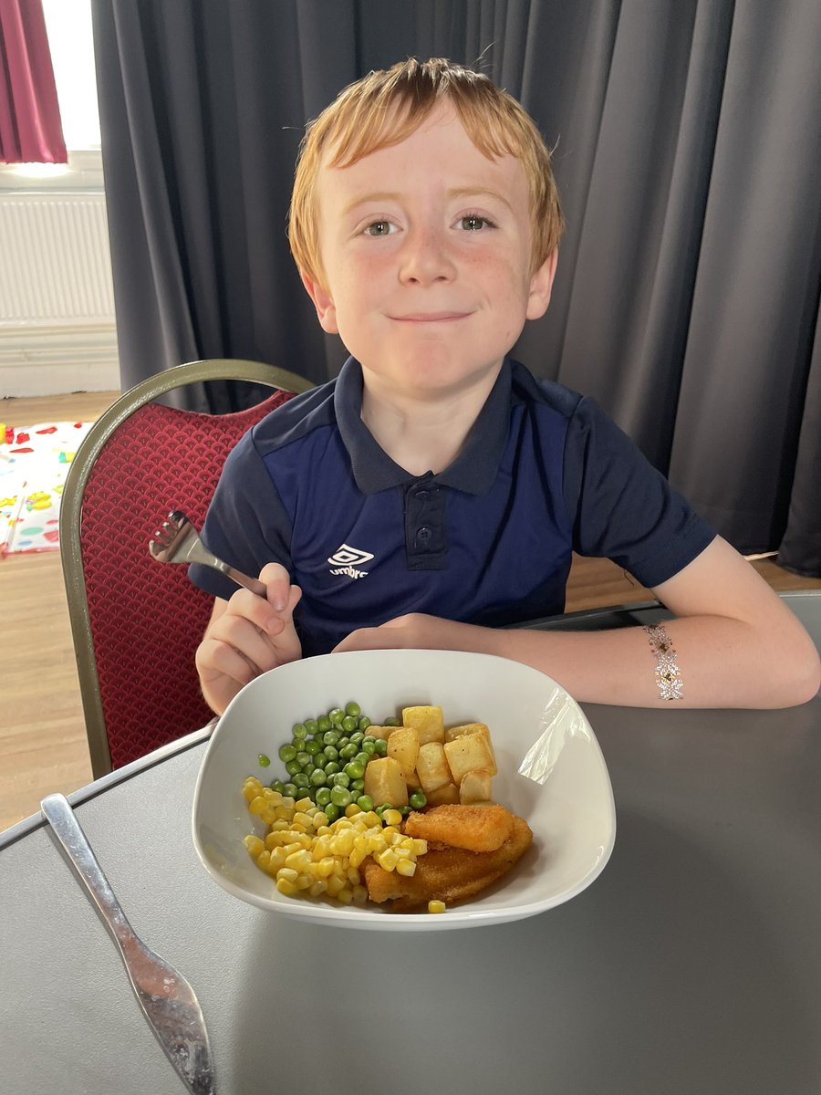MollysGift6's tweet photo. 🤙🏽 Week 1 of our #HAF2023 camp @fearonhall is complete, 43 different children at our new camp ✅🙌🏻

Look at that nutritious hot meal! 😁 

We are proud to be a part of #LeicsHAF2023 offering activities &amp; food to young people this summer! 

#MW6
#MollysGift
#ToHelpEveryoneSmile 🦋 https://t.co/uad2ERUeuX