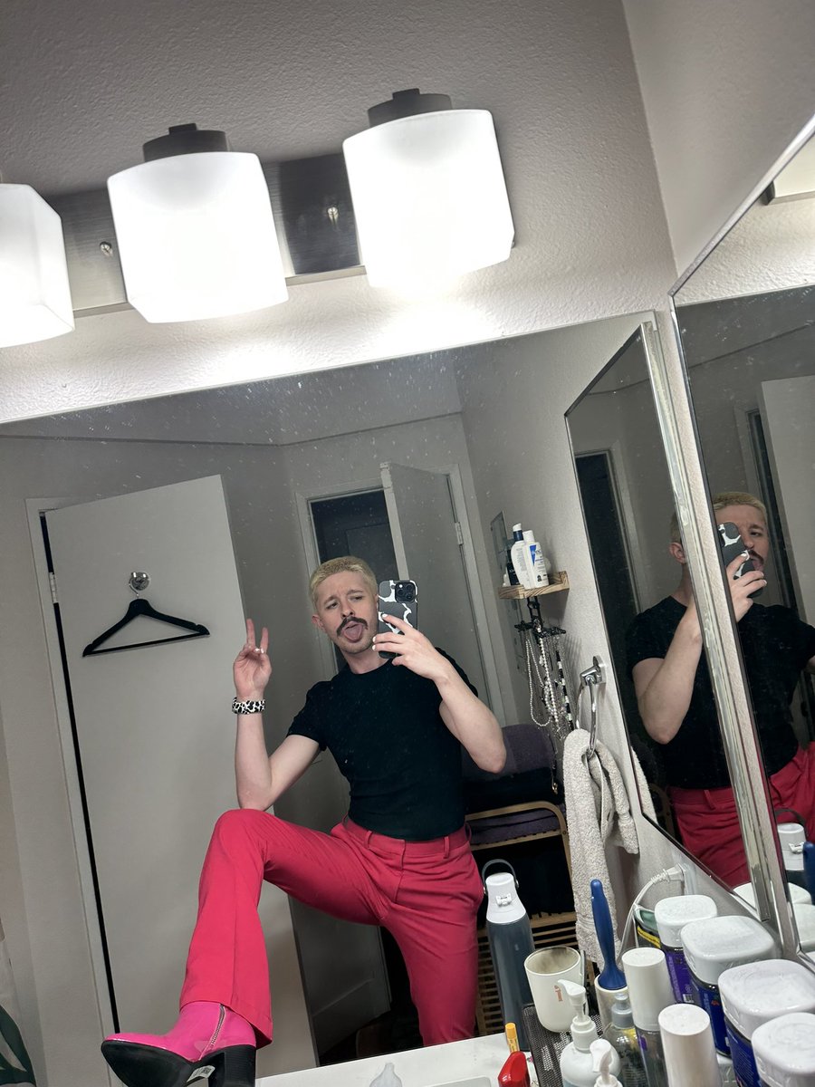 dakota ᱬ tweet media