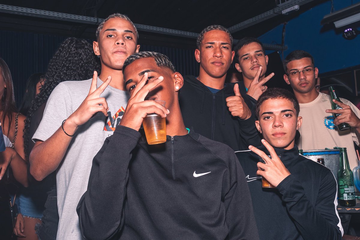 AFAPBI's tweet photo. É muito bom ser AFA!
Coisa linda que foi o nosso baile, confira as fotos no link a seguir.
Quem aí já quer a 2 edição? 🤪
https://t.co/R1aCWVDPKr
1,2 AFA!
#tbt #BailedaAFA #explodiu💥 https://t.co/kDR01Rv3I3