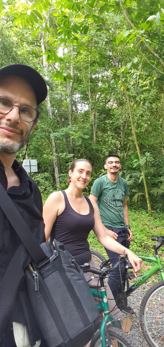 fdahdouh1's tweet photo. Discovering Tulenapa's flora and fauna with Profs. Lina Zapata and Pedro Pablo Vallejo. This campus and protected area hosts species such as Capuchine monkeys, several species of Slots, Snakes, etc. It is a wildlife haven managed by @UdeA, ideal for a @TROPIMUNDO Field School 🌴 https://t.co/whUp8B4jFO