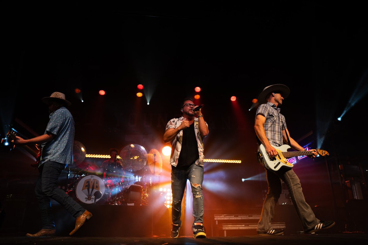 EliYoungBand's tweet photo. The #BreakUpInABar tour is going strong! Where will we see you next? #eliyoungband

📸: Lights Off Media https://t.co/nMAADlRbaY