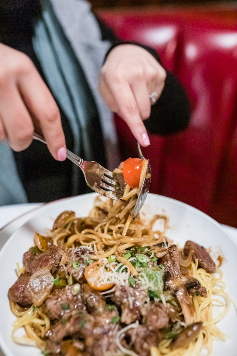 Did you know that our chef-inspired menu offers a wide selection of dishes made with only the highest quality ingredients? From juicy steaks to fresh seafood, we have something to satisfy every craving. #SmokeHouseRestaurant