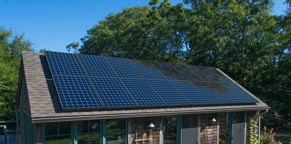 _SolarGleam's tweet image. Thinking about going solar but not sure if it's worth it? Let us crunch the numbers for you with our free financial benefit analysis. You might be surprised by how much you can save!