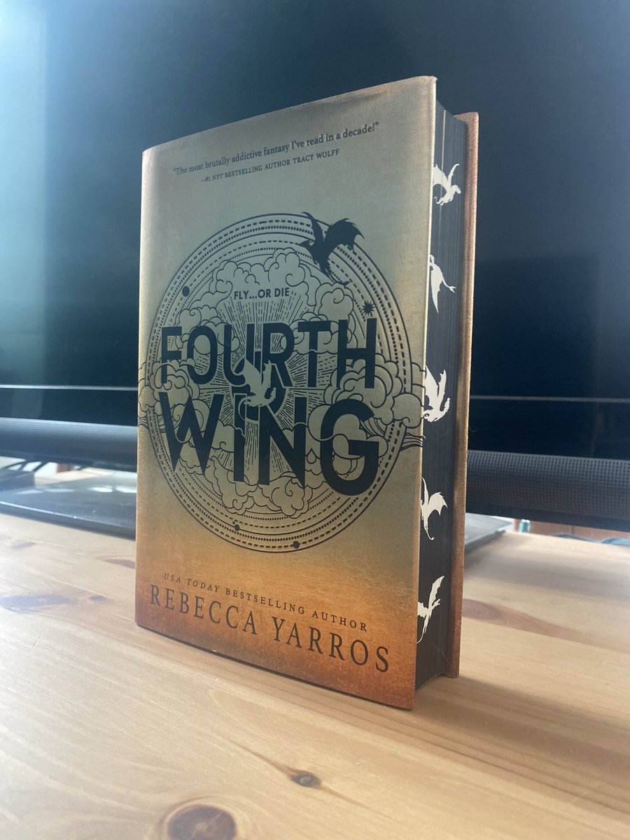 TaylorLaurenR's tweet photo. Lived 👏 up 👏 to 👏 the 👏 hype 👏

#fourthwing #romantasy https://t.co/IObyfmUiOa