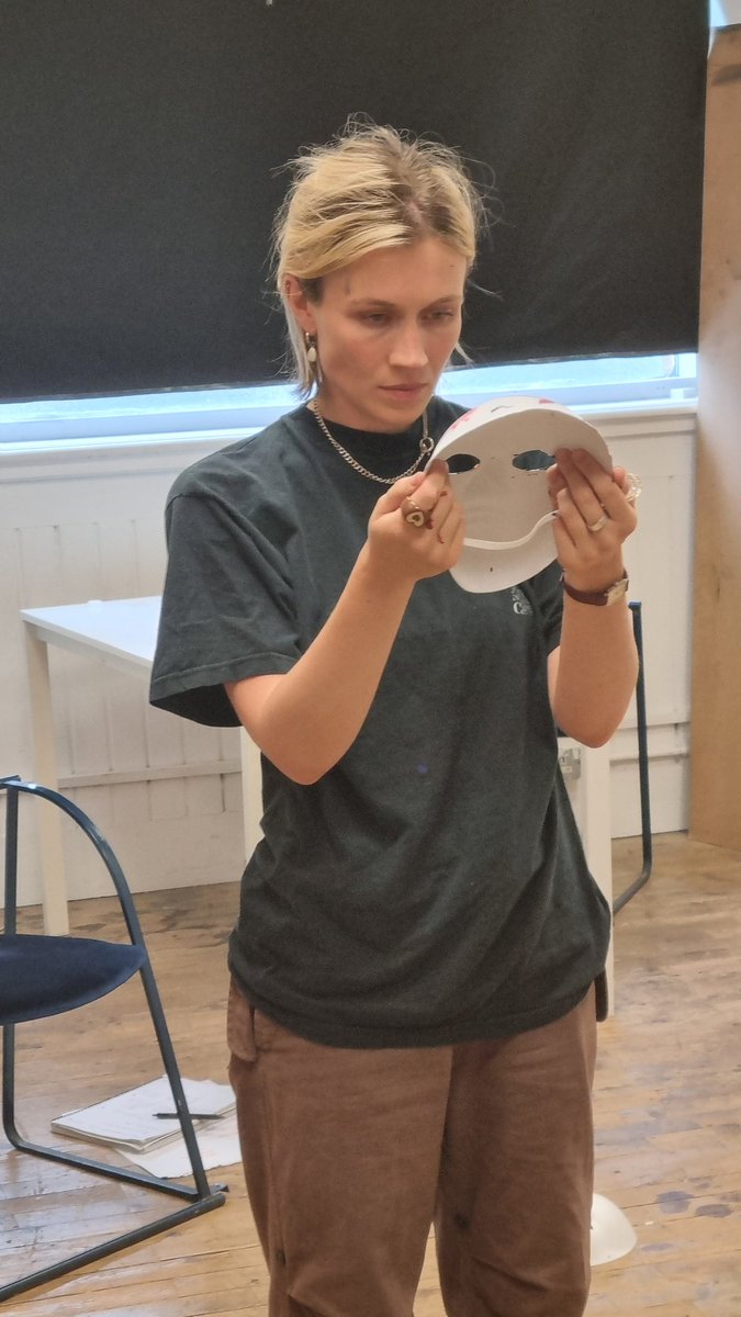 working_action's tweet image. #ACTingShakespeare with Masks and the Matrix! It&apos;s been a while, so it was wonderful to explore brand new #ACTforActing techniques with the endlessly talented and creative pairing of @JessKinsey4 &amp;amp; @david_ijiti today. Delving into the Conceptualised Selves of a certain Lady M...