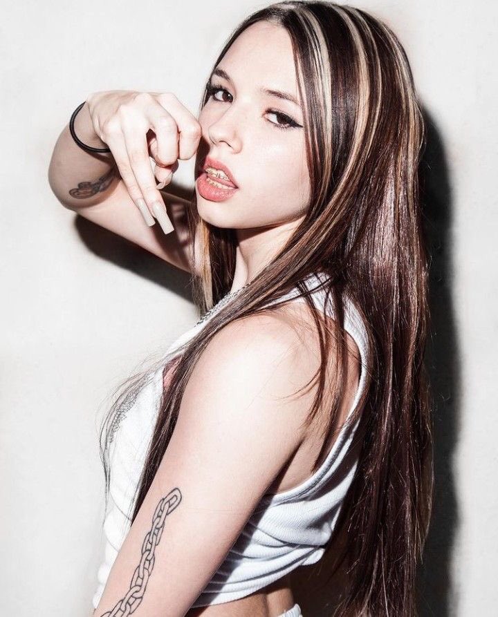 sara archive ³³³ (@badfacearchive) on Twitter photo 