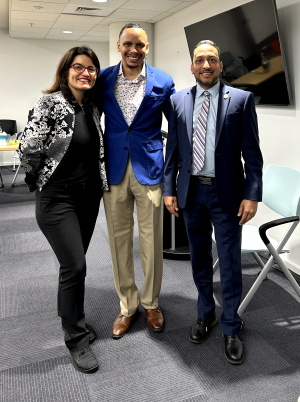 BusinessDefense's tweet photo. @BizAtDoD round table tours to highlight @POTUS economic strategy and pivotal role #smallbiz plays in #economy, and to listen to diverse industry pros and groups, including @mihispanicchmbr, @LGBTchamber, Arab American Women's Business Council, Emgage Michigan, and @NEIdetroit https://t.co/XAXPSmgay5