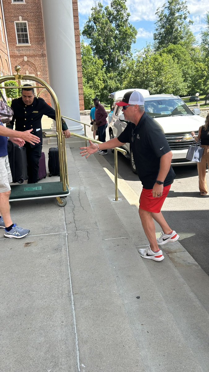 baseballhall's tweet photo. Scott Rolen, @RealCJ10, @TonyOliva6 and Lee Smith were among arrivals in Cooperstown this afternoon for Hall of Fame Weekend! https://t.co/DgPnfA9dgJ