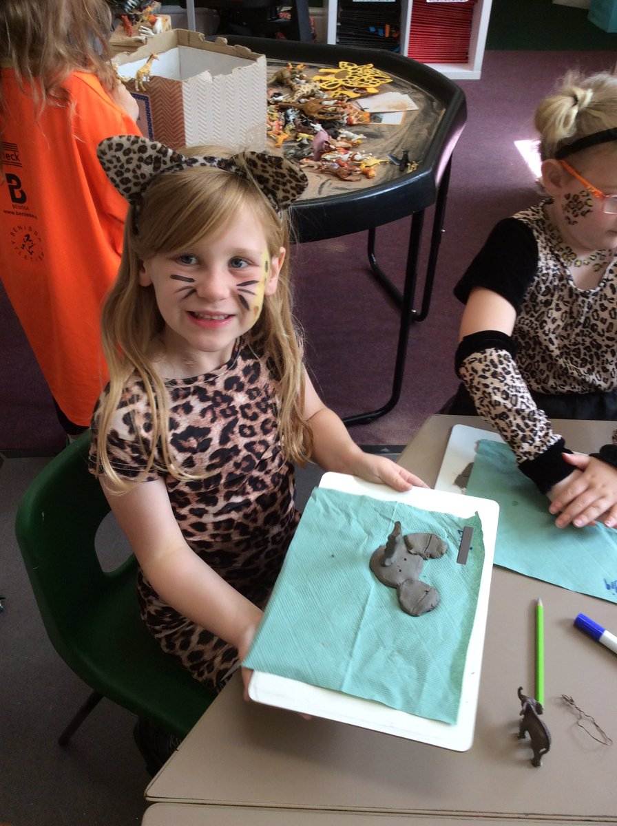 HazelClass_RE's tweet image. African animal day 🐘