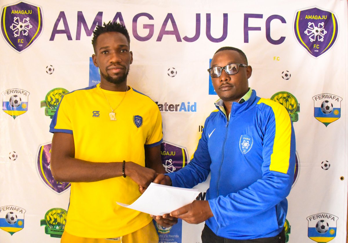 AkadegeFc's tweet photo. Amagaju FC yasinyishije rutahizamu Destin Malanda Exauce amasezerano y'imyaka 2 kuva muri AC Léopard yo muri Congo Brazzaville @Nyamagabe @AmagajuL @Radiorwanda_RBA @rusiziradio https://t.co/6eoR5pk2Uf