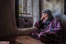 m9954_1's tweet photo. قال أحدهم : يهدأ المكان يعود الكُل لمأواهم
البعض يُغمضُ عَينيه فَ ينام
والآخر يَموت شوقاً لأيام
لن تعود https://t.co/5iCWqn70zI