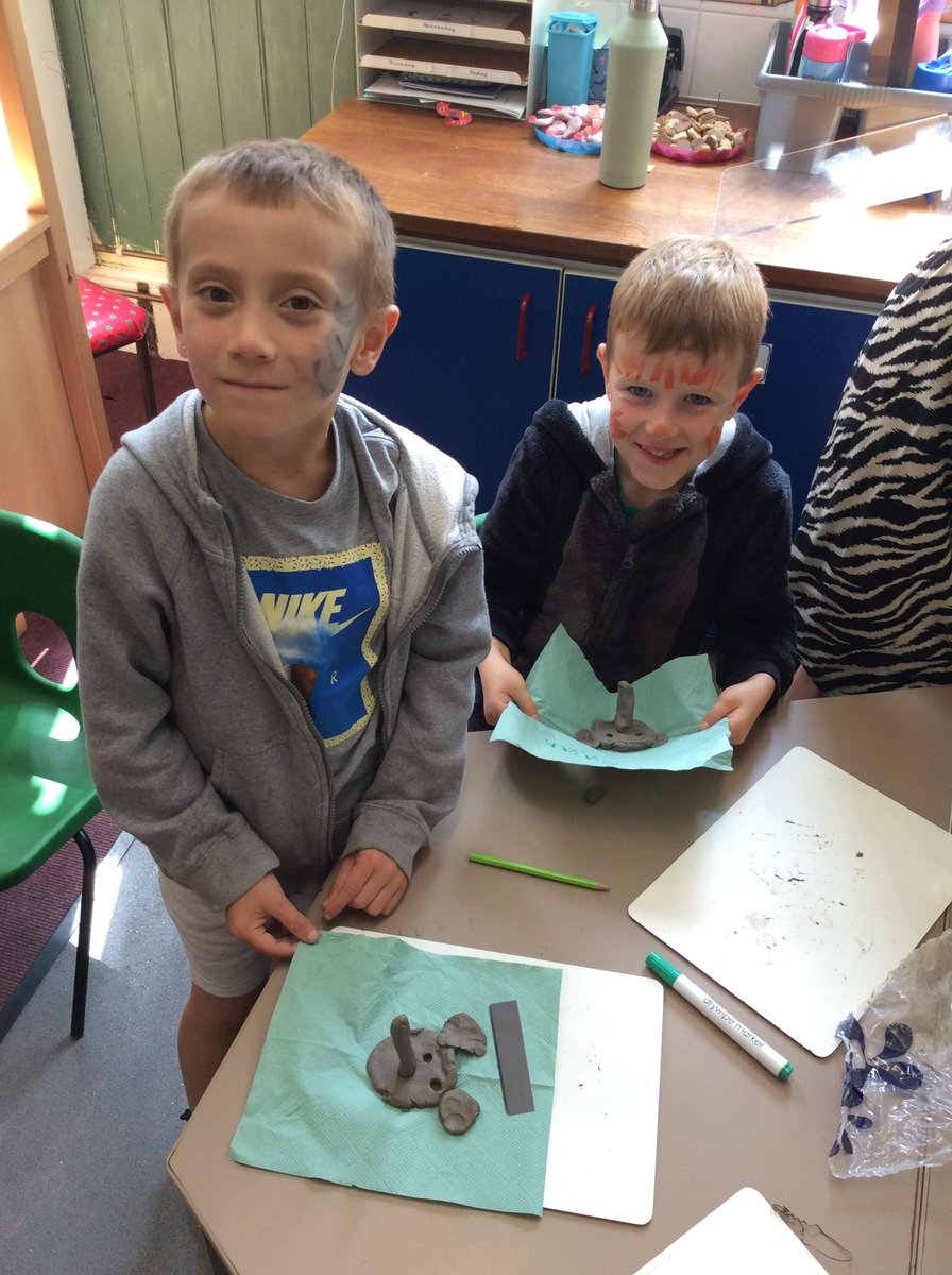 HazelClass_RE's tweet image. African animal day 🐘