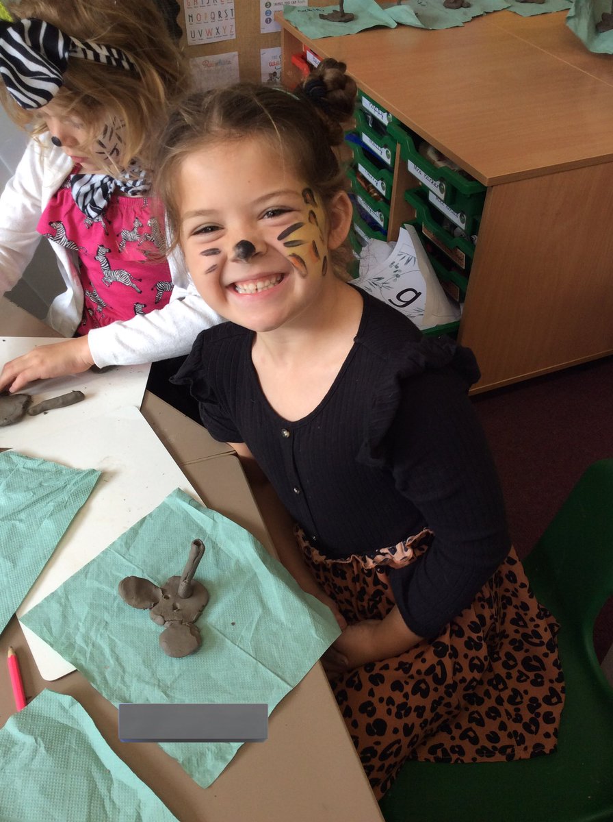 HazelClass_RE's tweet image. African animal day 🐘