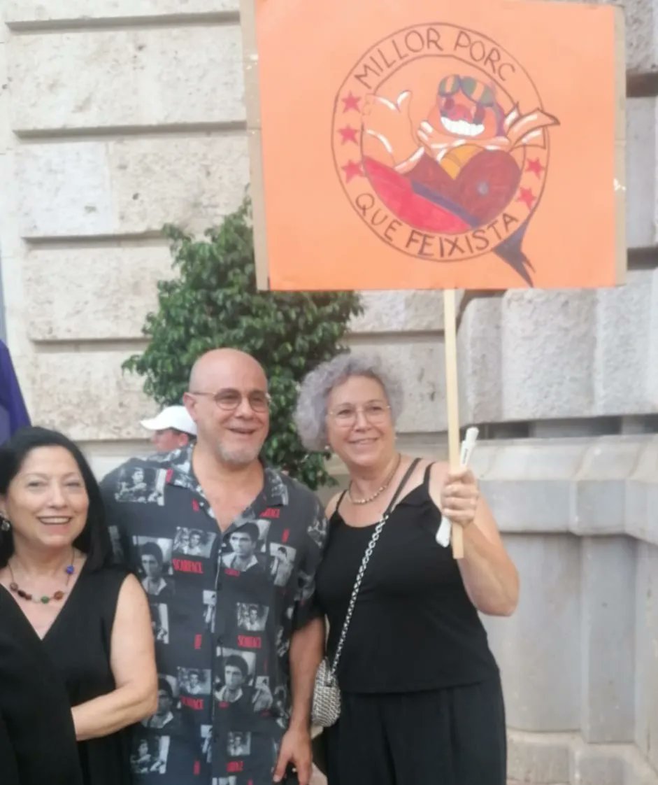 CompromisMis's tweet image. #NiUnPasEnrere