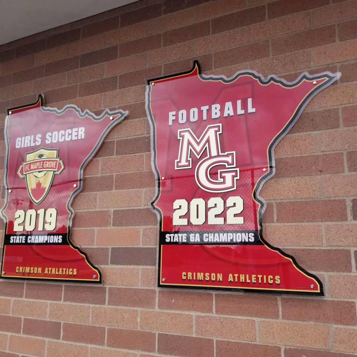 KJ_Branding's tweet image. Awesome new State Champs graphic got installed today for @maplegrove_crimsonfootball 

Plenty of room for more!  Keep em coming Crimson.

#designcreateinstall #crimsonfootball #maplegrove #mgcrimson