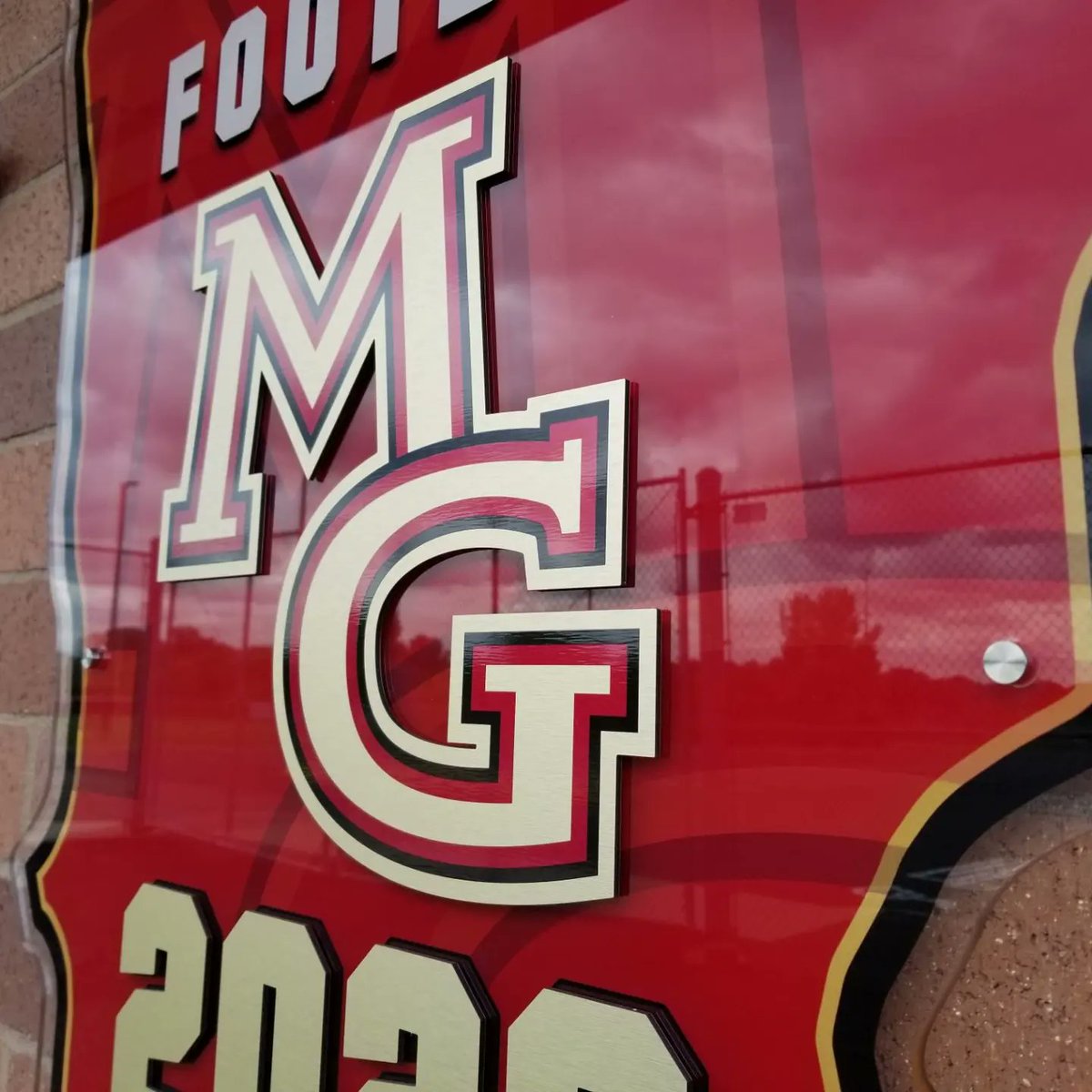 KJ_Branding's tweet image. Awesome new State Champs graphic got installed today for @maplegrove_crimsonfootball 

Plenty of room for more!  Keep em coming Crimson.

#designcreateinstall #crimsonfootball #maplegrove #mgcrimson