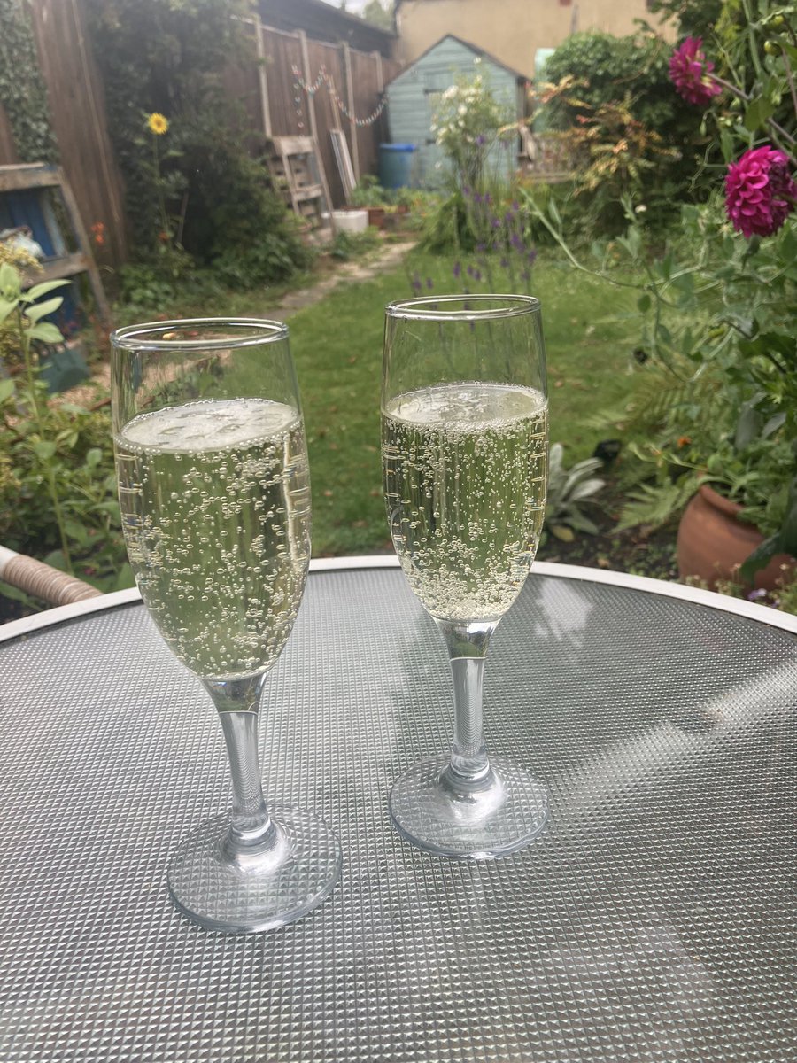 Leigh Stanford tweet media