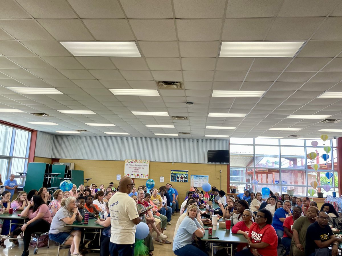 AvoyellesPSB's tweet photo. Big thanks to more generous sponsors who made #AvoyellesPPP23 a huge success!  @edmentum for the shirts &amp; Pineville Neighborhood Market for door prizes!      🙏🎉 Your support and donations brought smiles to our participants' faces and enriched their learning experience. 📚💪 https://t.co/zbtS3PxE4d
