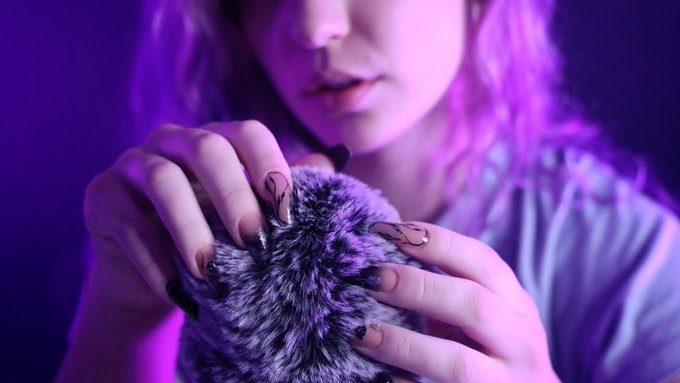 NEW VIDEO!! 🥳  ASMR ♡ back to the basics ♡ (nail tapping, shushing, fluffy blue yeti mic)   https://t