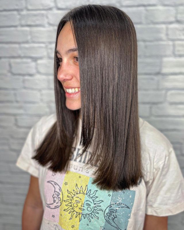 Healthy hair, don't care! Loving her smooth and shinny brunette locks today! 
Hair by: @hairygodmutha 

#healthyhair #brunette #shinnyhair#specialfxsalonsanjose #specialfxsalonanddayspa #sanjosesalon #saloncentric #saloncentriclosgatos #behindthechair #summitsalon #summitsalonsan