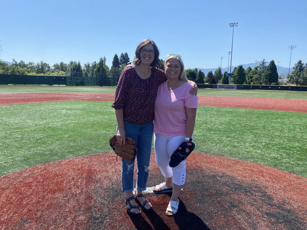 ProvMedford's tweet photo. On Saturday, two breast cancer survivors will throw the first pitches during the @MedfordRogues Paint the Park Pink event. Wear your best pink! We'll see you at 6:35 p.m. at the Harry &amp; David Field. https://t.co/jmcDmVFLgk