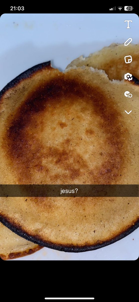 Oh Jesus! My daughter's homemade pancake earlier today, she reckons it's the culinary Shroud of Turin #jesus #pancake