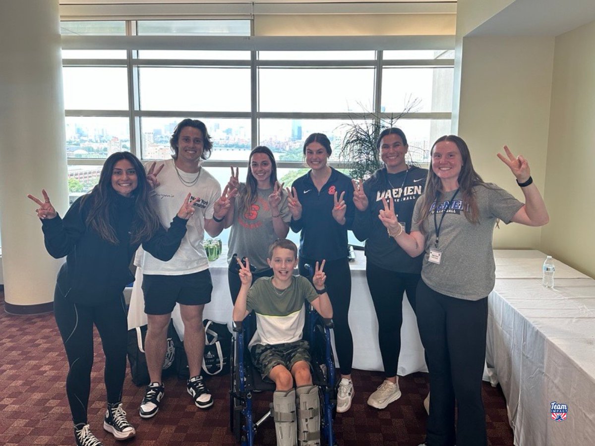 GoTeamIMPACT's tweet photo. Together, these Fellows enjoyed three days of skill-building trainings, inspiring speaker sessions, and personal and professional development opportunities.

#AllInAllTogether | #TIFellow https://t.co/ppsqCpwuzj