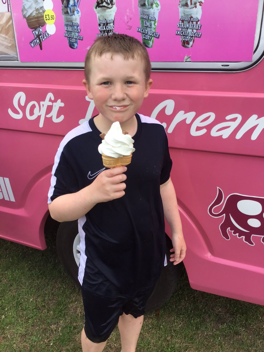 We also had yummy ice cream! <a href="/PrimaryElaine/">Elaine Primary</a> @Aquamarine_EPS <a href="/ElainePta/">ElainePTA</a>