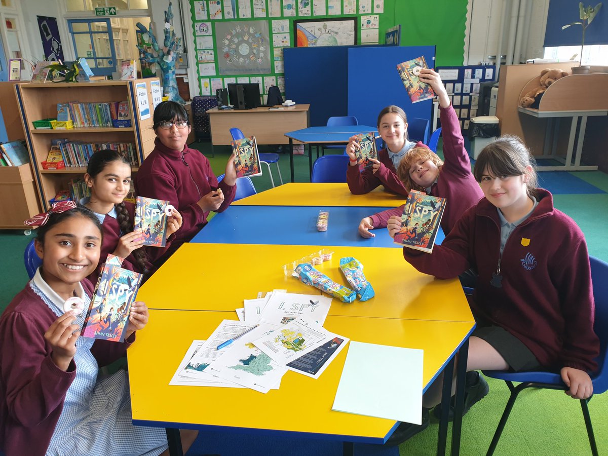 #ISpyMystery @piccadillypress @RhianTracey @readingagency Our wee Y6 group recently enjoyed reading I, Spy: A Bletchley Park Mystery. Surprise at what went on at Bletchley and role of pigeons in war effort. All given very own copy to keep, whilst sharing opinions and Party Rings!