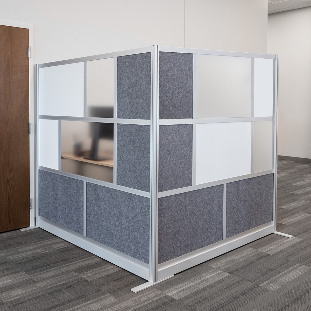 Now available in four convenient bundle packs, the Stand Up Desk Store Modular Walls create functional room dividers that reduce noise, mitigate visual distractions, and promote productivity.  

Design your space: loom.ly/nPq8j7M

 #modularwalls #roomdividers #workspace