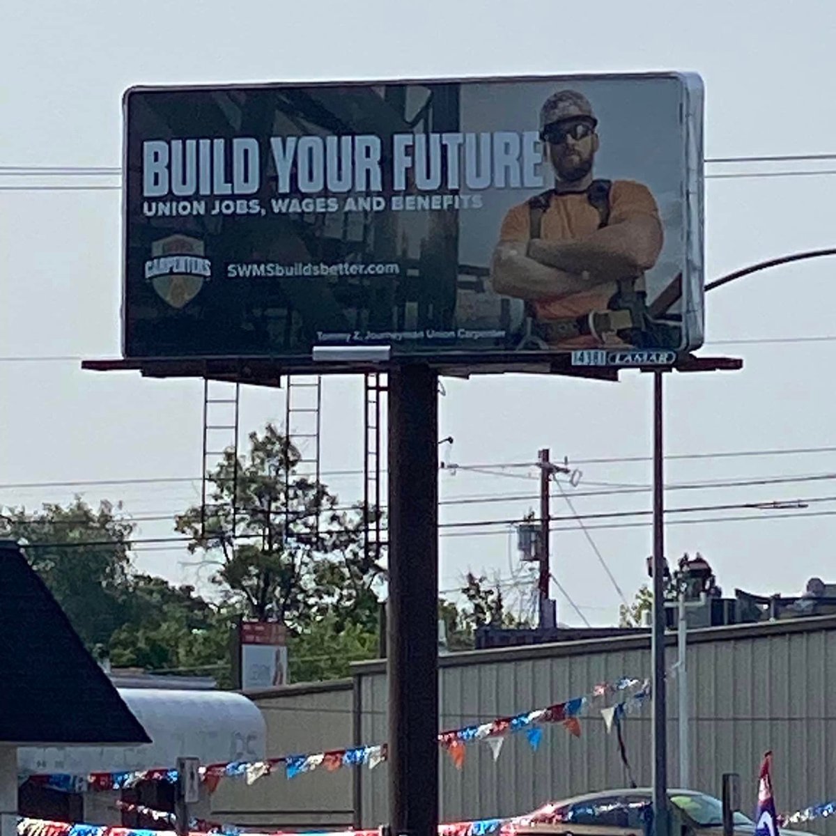 WSCarpenters's tweet photo. Have you spotted our #BuildBetter #UnionCarpenters come across ads on social media, while streaming shows or while driving on the road?
#BuildBetter #Construction #UnionConstruction #SWMSBuildBetter #SWMSCarpenters #UnionCarpenters #JobsWagesBenefits #ConstructionCareers https://t.co/T4hMiytpzW