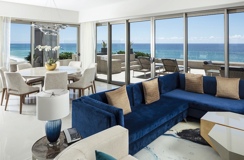 beachresorts_mx's tweet photo. This 3-bedroom ocean-front suite at Garza Blanca Resort &amp; Spa Cabo San Lucas has 4,198 sf with sweeping ocean views. It will sleep up to 8 people, has 4 bathrooms, a kitchen, and a spacious balcony with a private hot tub! Find out more here: https://t.co/7i9qgUsaxZ https://t.co/WKHKA3UdTM